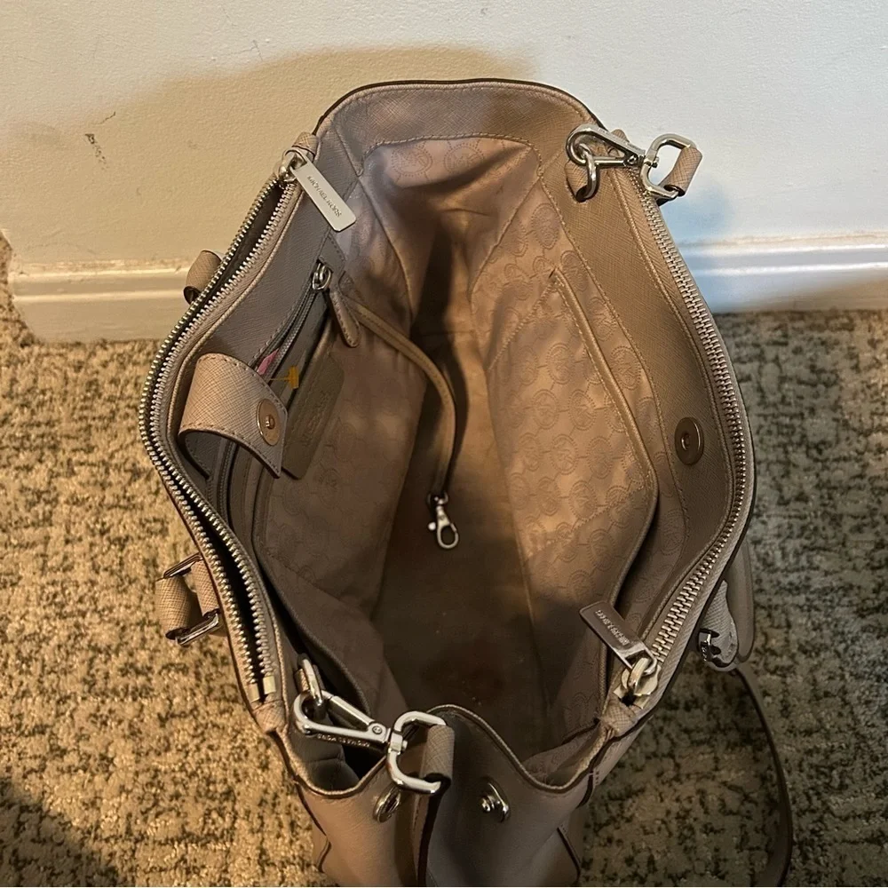 Micheal Kors Gray Selma Crossbody Handbag
